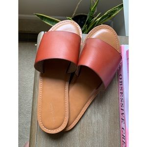 Universal Thread slide sandals